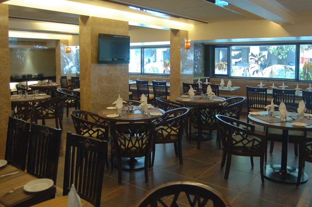 Comfort Inn President Ahmedabad Restaurant foto