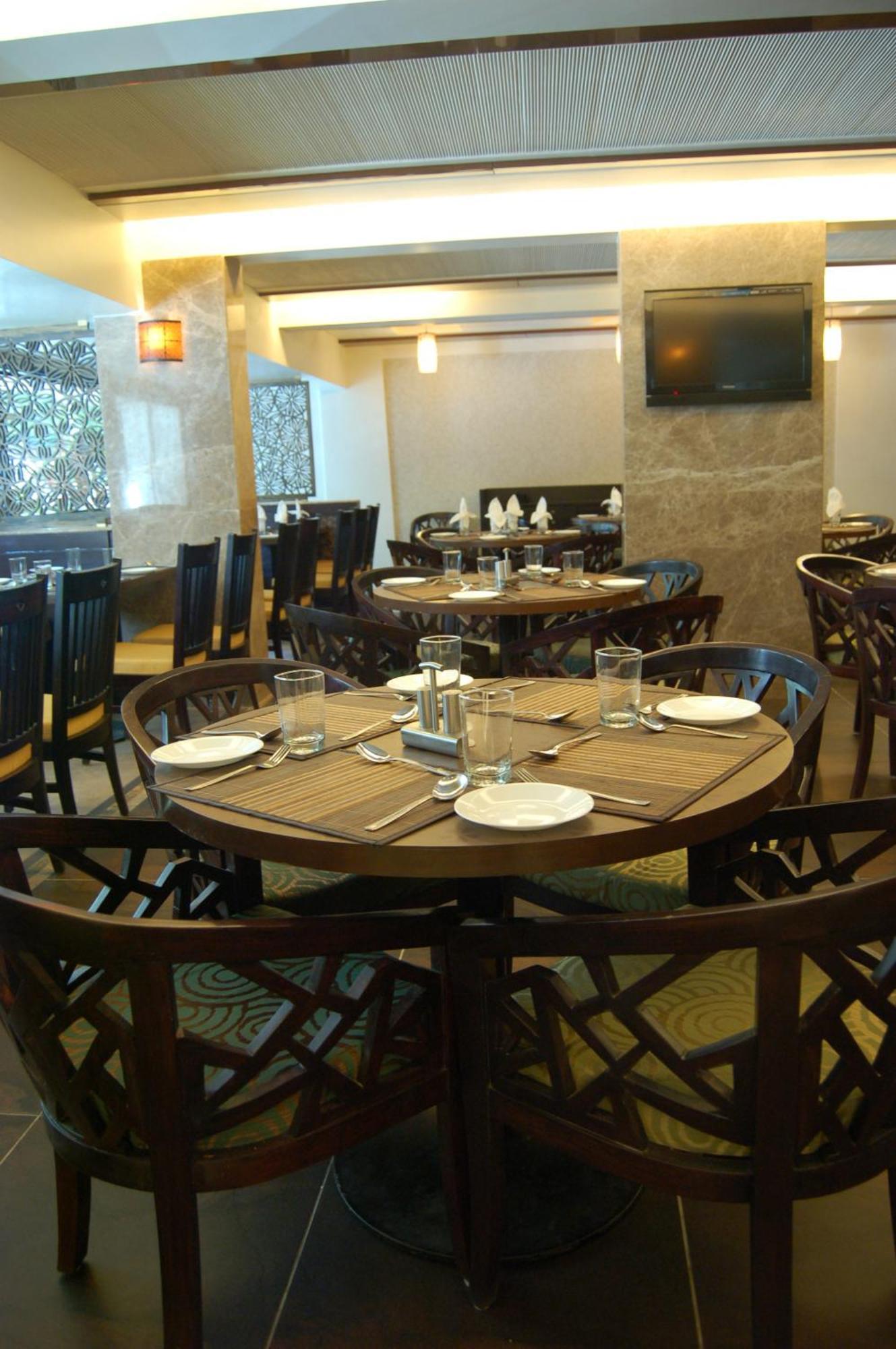 Comfort Inn President Ahmedabad Exterior foto