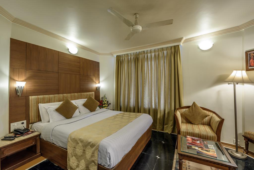 Comfort Inn President Ahmedabad Exterior foto