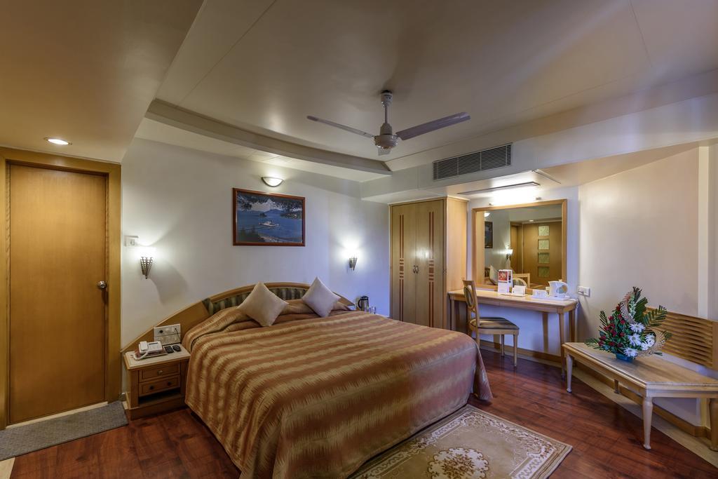 Comfort Inn President Ahmedabad Exterior foto