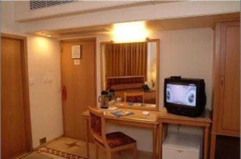 Comfort Inn President Ahmedabad Exterior foto